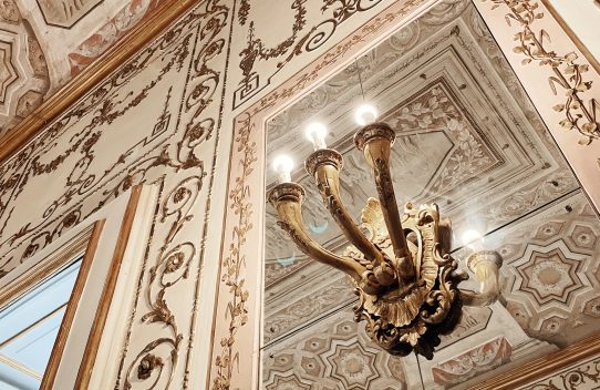 Travel Tips - Decumani Hotel de Charme - Napoli